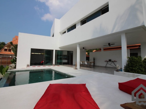 Peaceful Modern 3 Bedroom Pool Villa For Sale, Koh Samui