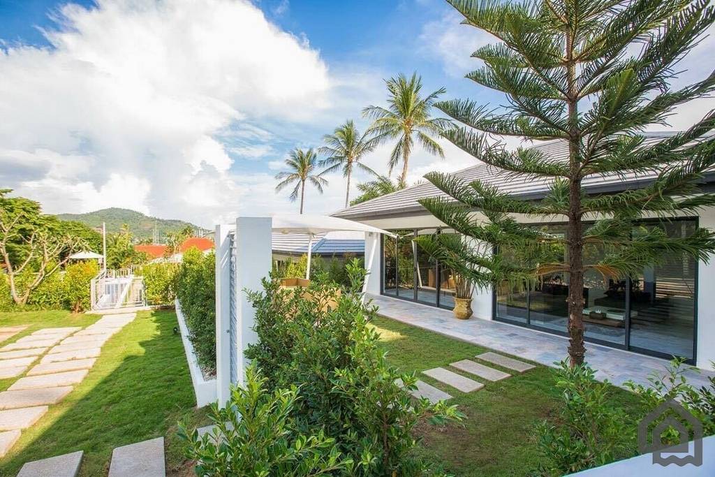 Modern Villa with Shared Pool, Long Term Rental, Koh Samui