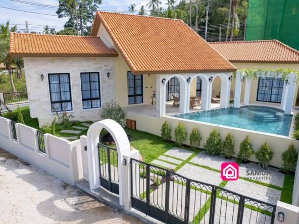 Mediterranean pool villa for sale