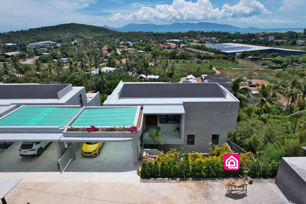 spacious seaview villa for sale