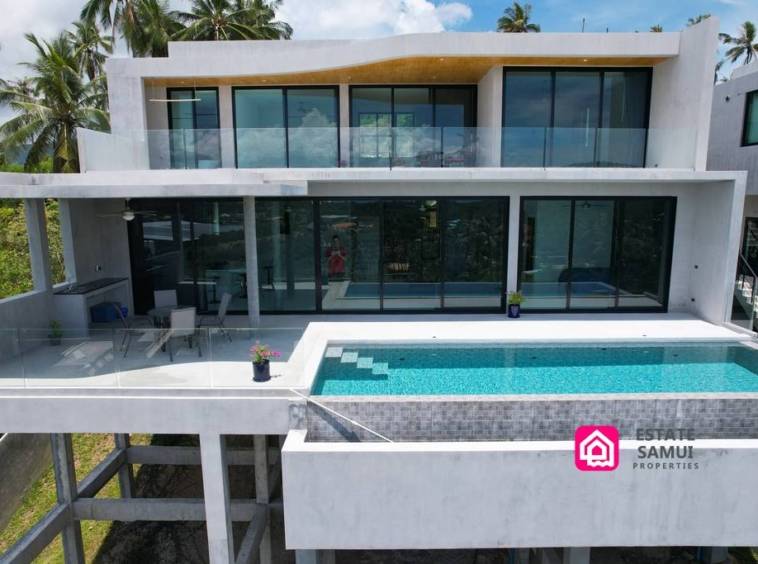 spacious seaview villa for sale