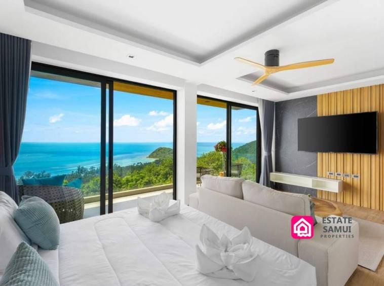 bedroom sea views