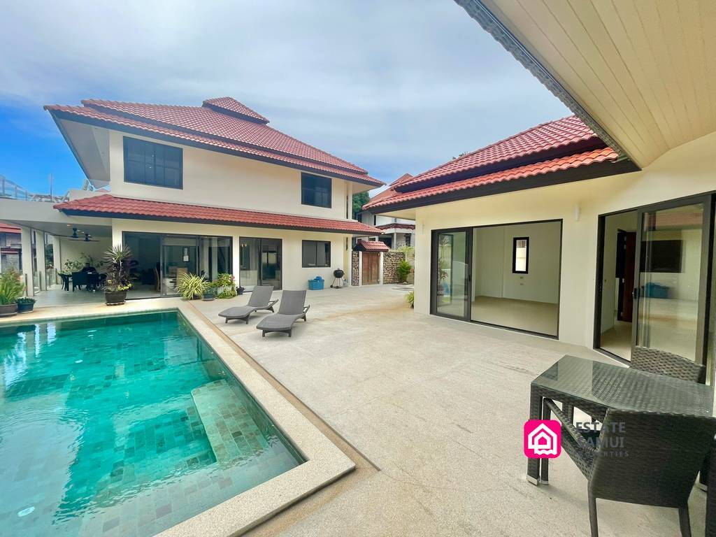 spacious garden villa for sale