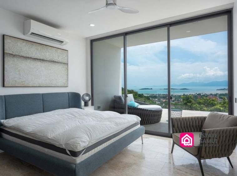 sea view bedroom