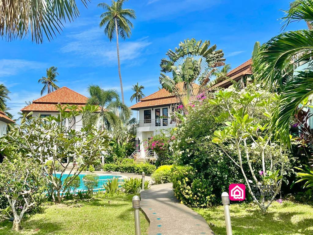 garden villa with shared pool