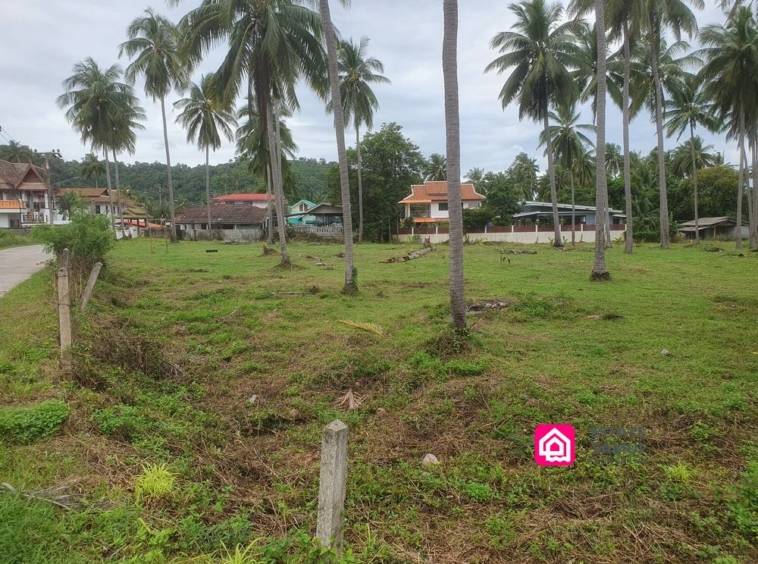 beachside plot for sale